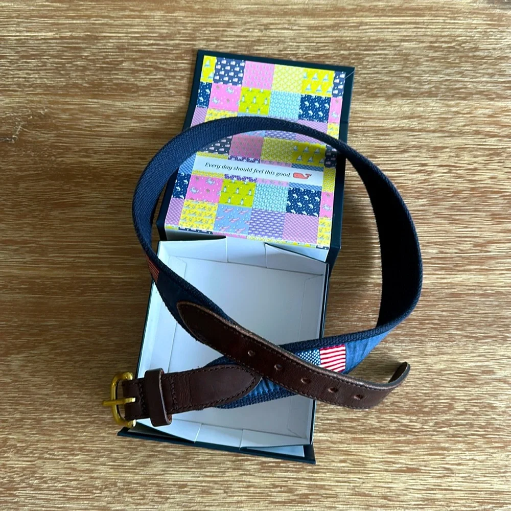 Vineyard Vines Boys’ Leather Trim American Flag Print Canvas Club Belt Size 28